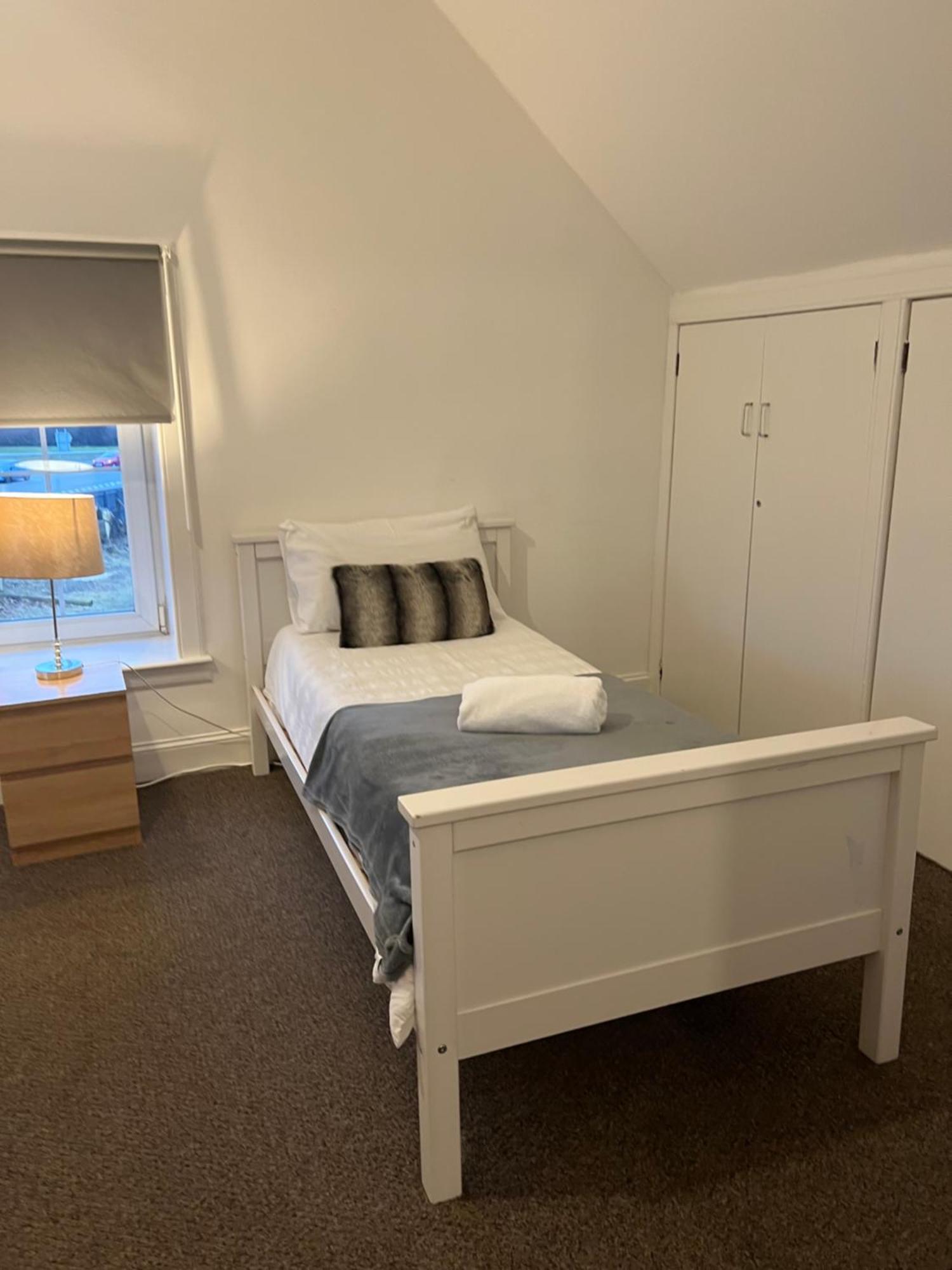 4 Bed Near Airport Hébergement de vacances
